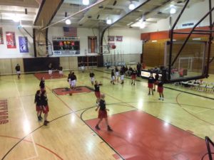 The Marquette Redettes took a tough win over the Escanaba Eskymos, 51-46 on Tuesday, January 31st, 2017