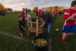 Making fresh apple cider right there on the field, how cool?