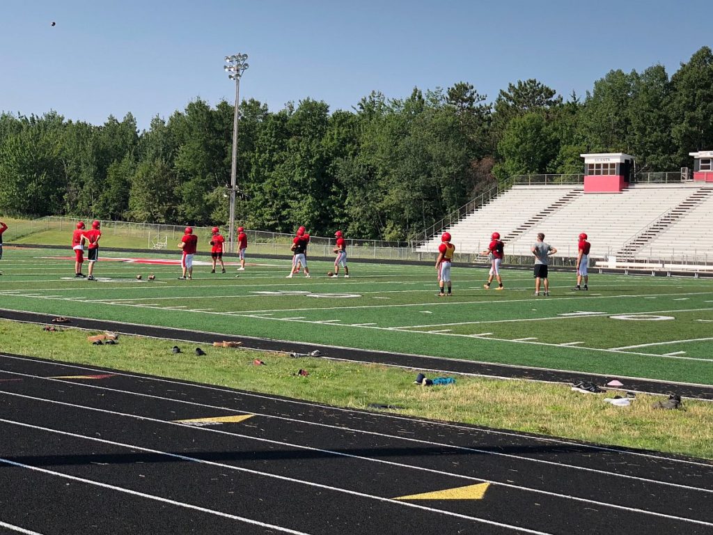 Sports_Drive_Mqt_Redmen_Football_081018