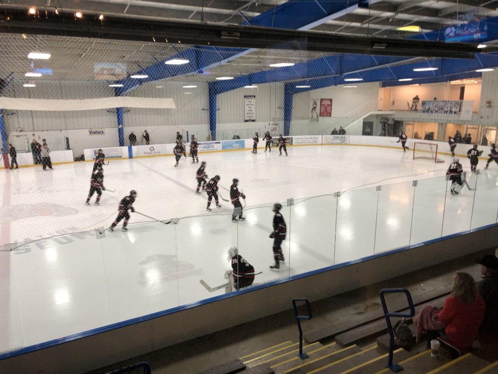 Marquette Redmen Hockey VS Macomb Dakota Cougars