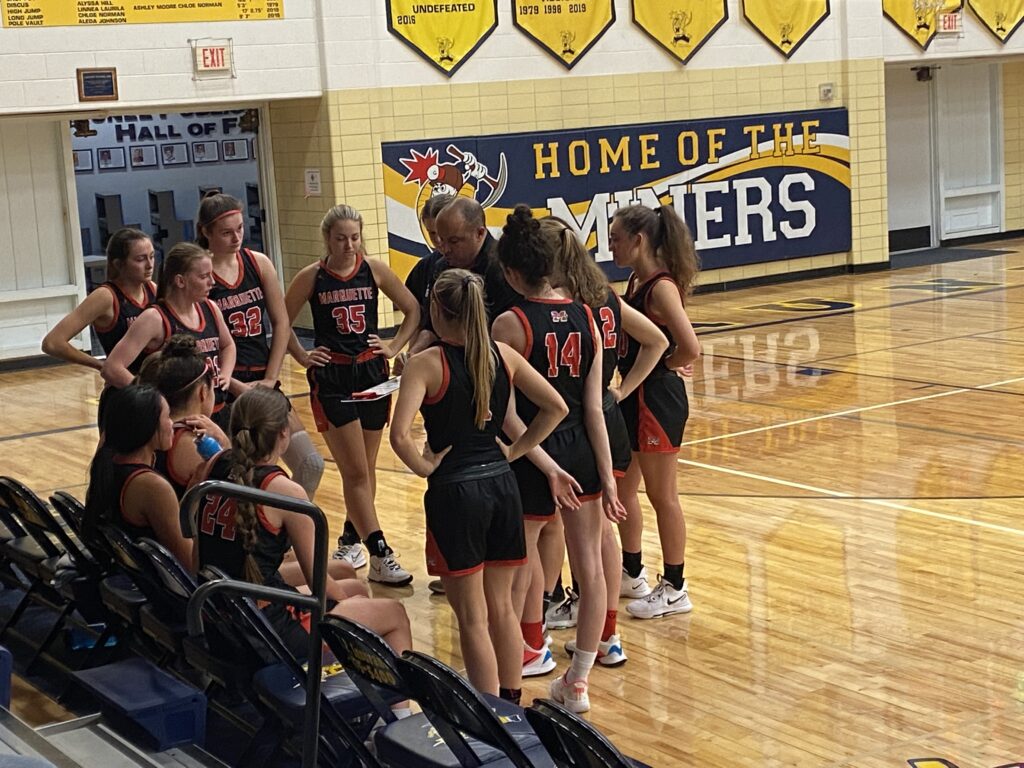The Redettes Huddle Up