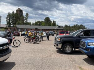 Some more racers waiting to start...