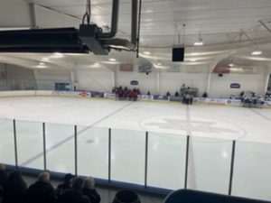 Marquette Redmen defeat the Saginaw Heritage Hawks in overtime